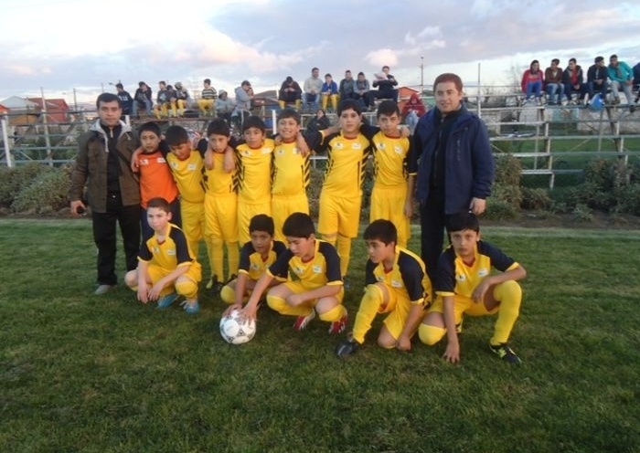 Niños de Antilhue participaron en campeonato de fútbol internacional en Coronel