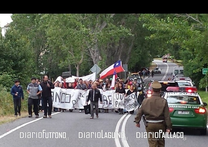 Manifestantes llegaron a metros de la casa del presidente Piñera