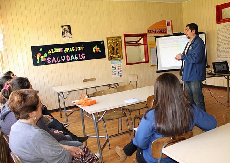 Emprendedores de Pishuinco, Huellelhue y Antilhue conocen instrumentos de fomento