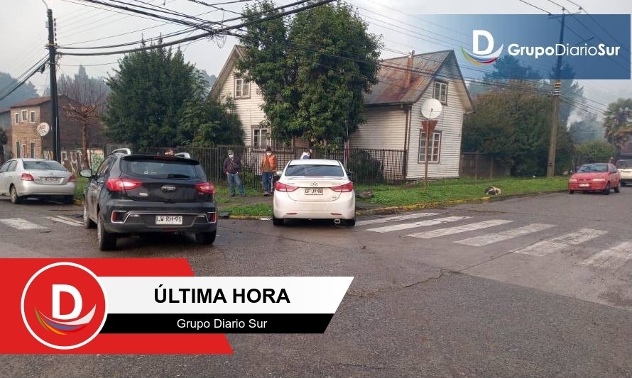 Reportan colisión vehicular frente al hospital de Los Lagos