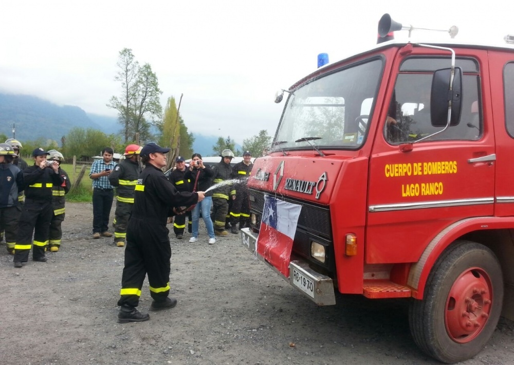 Riniñahue cumplió su sueño: tiene su compañía de bomberos y un carro para atender las emergencias