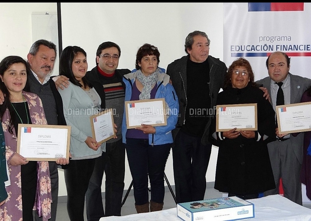 Familias y emprendedores de Los Lagos participaron de Educación Financiera