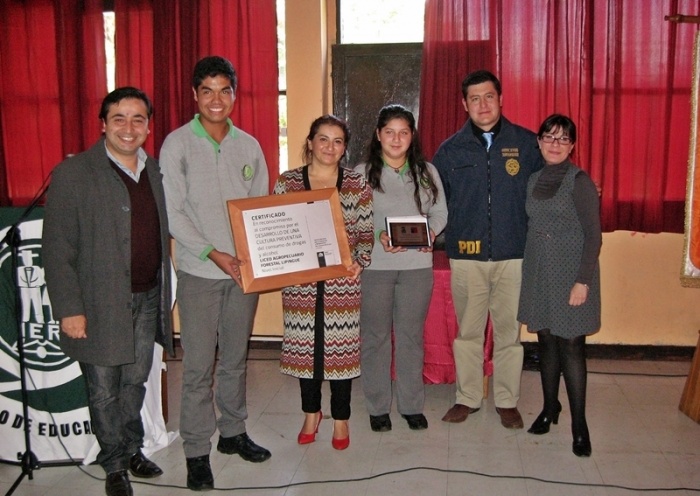 SENDA Previene certificó al Liceo Agropecuario y Forestal Lipingue como establecimiento preventivo