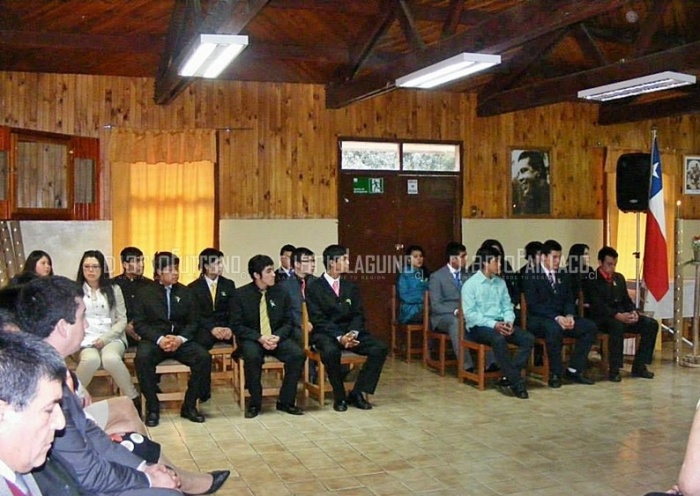 Liceo Lipingüe realiza ceremonia de titulación de jóvenes Técnicos Profesionales