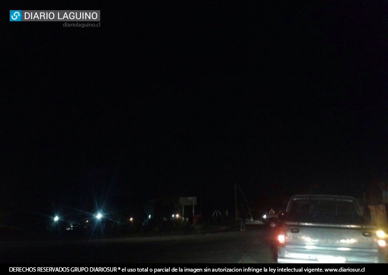 Camión dejó sin electricidad tres poblaciones de Los Lagos
