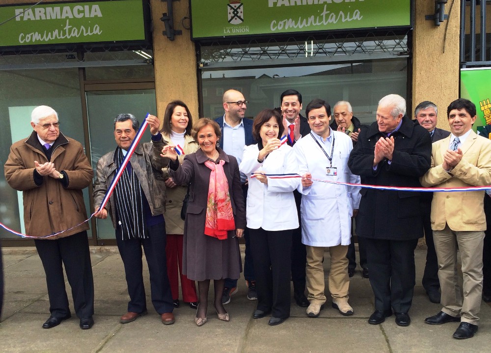 Ministra de Salud concluyó gira con inauguración de primera farmacia comunitaria de la región