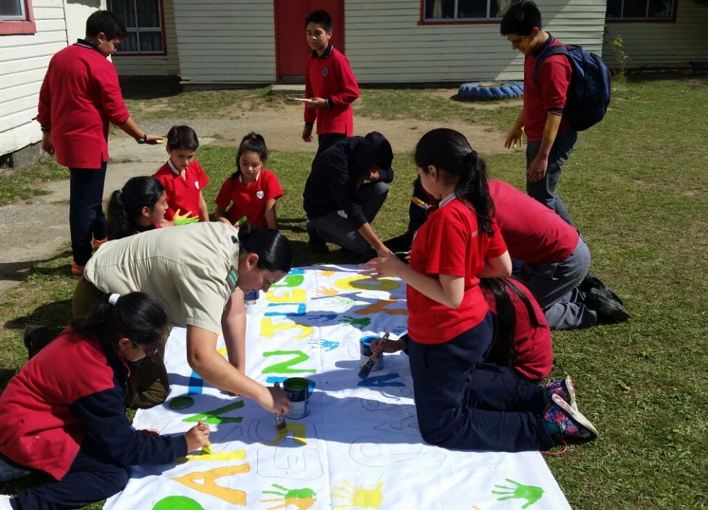 Carabineros reflexionan sobre el bullying con alumnos de la Escuela Francia