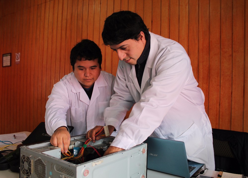 Jóvenes trabajadores podrán mejorar sus ingresos mensuales en sólo 5 pasos