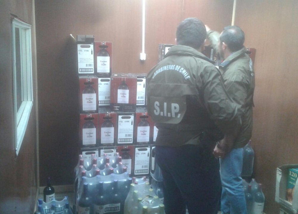 En Los Lagos y Panguipulli encuentran vinos de exportación robados en Santiago